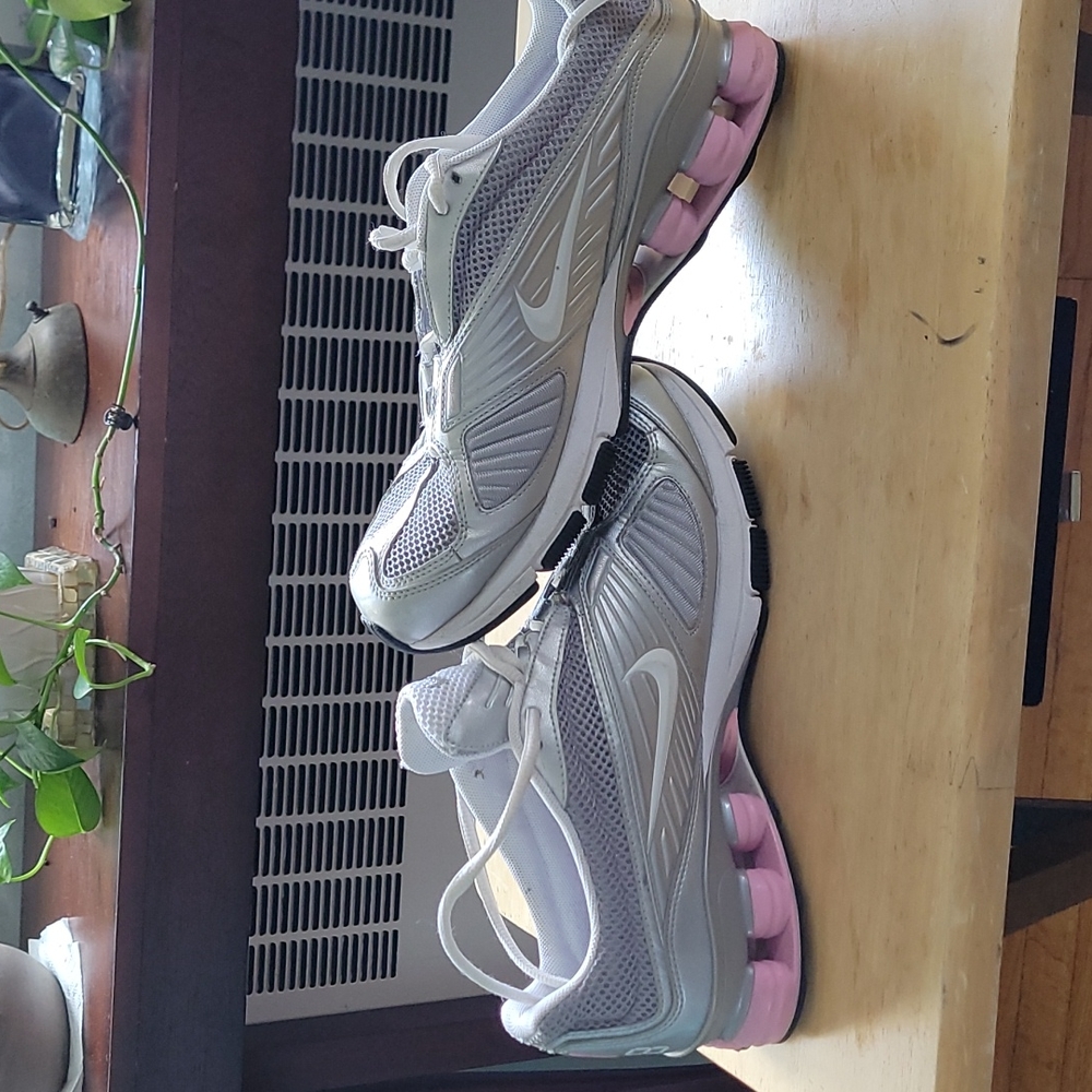 NIKE SNEAKERS - Picture 13 of 14